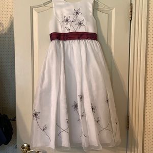 Sarah Louise white long dress with burgundy beaded flowers. NWT size 7 girls